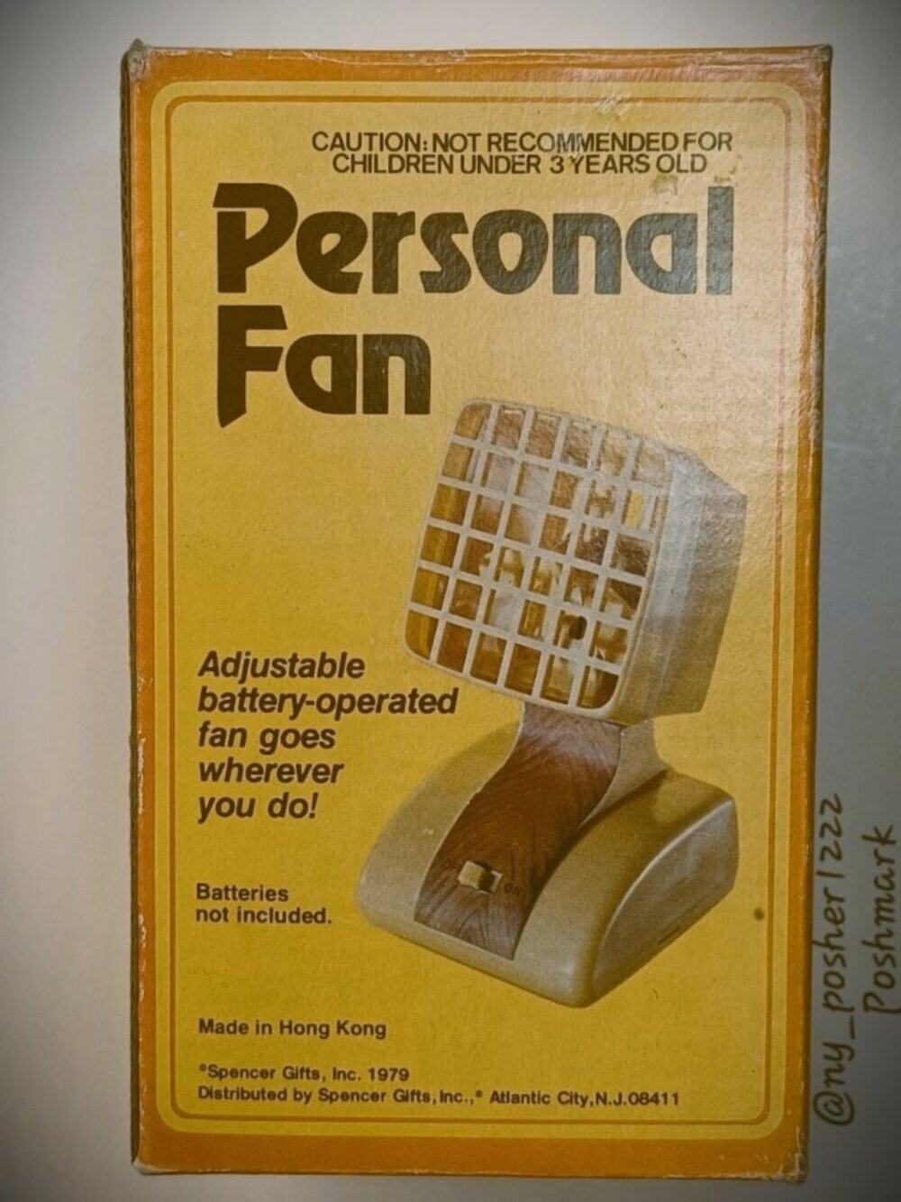 *𝓥𝓲𝓷𝓽𝓪𝓰𝓮 Spencer Gifts Battery-Operated 𝗣𝗲𝗿𝘀𝗼𝗻𝒂𝗹 𝗙𝒂𝗻 Yellow